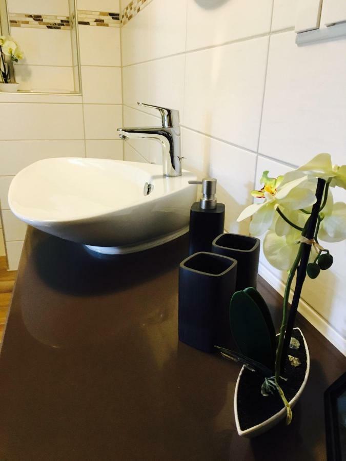 Gaestehaus Sellemols Ferienwohnung Korbmacher Heuchelheim-Klingen Ngoại thất bức ảnh