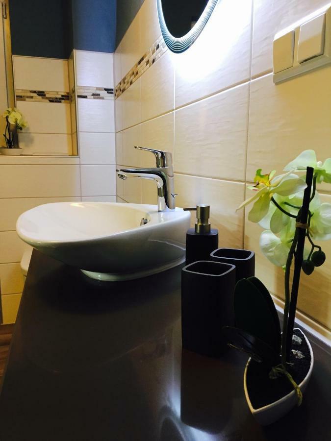 Gaestehaus Sellemols Ferienwohnung Korbmacher Heuchelheim-Klingen Ngoại thất bức ảnh