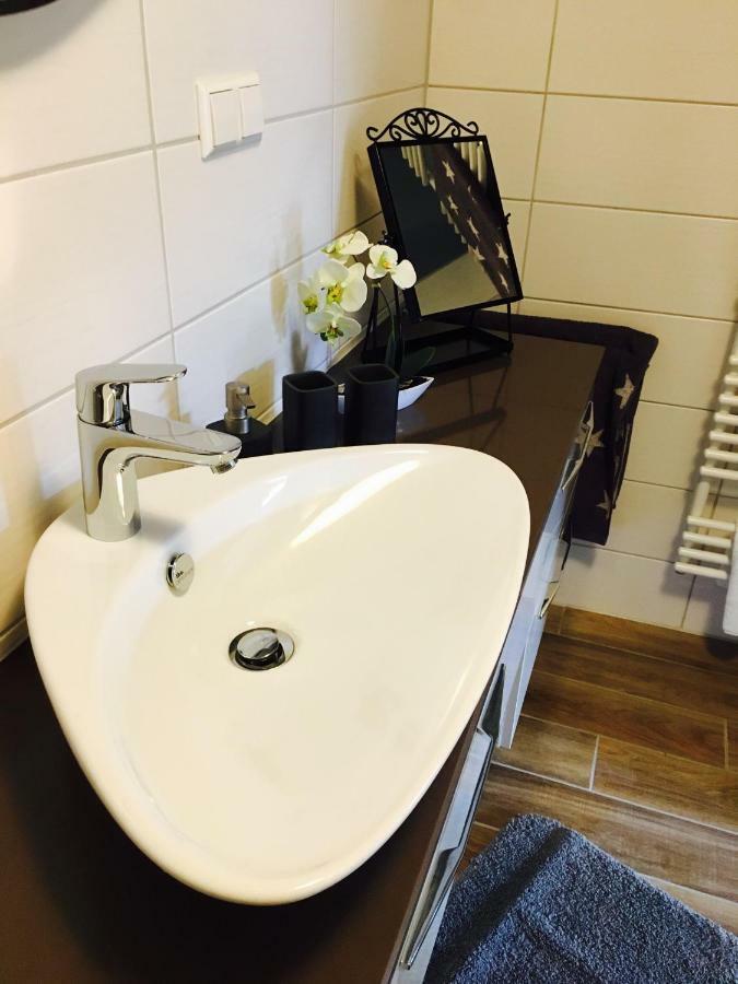 Gaestehaus Sellemols Ferienwohnung Korbmacher Heuchelheim-Klingen Ngoại thất bức ảnh