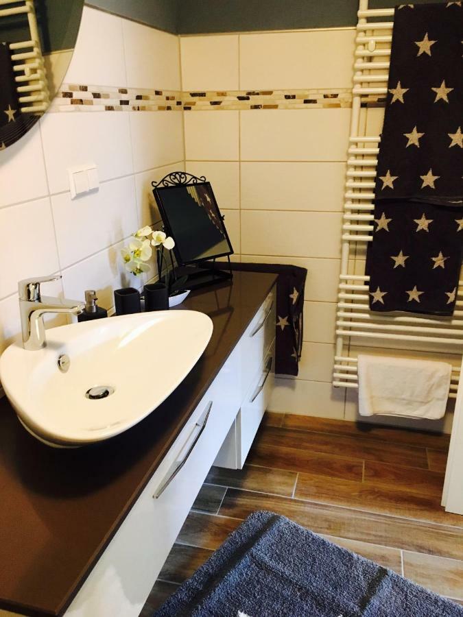 Gaestehaus Sellemols Ferienwohnung Korbmacher Heuchelheim-Klingen Ngoại thất bức ảnh
